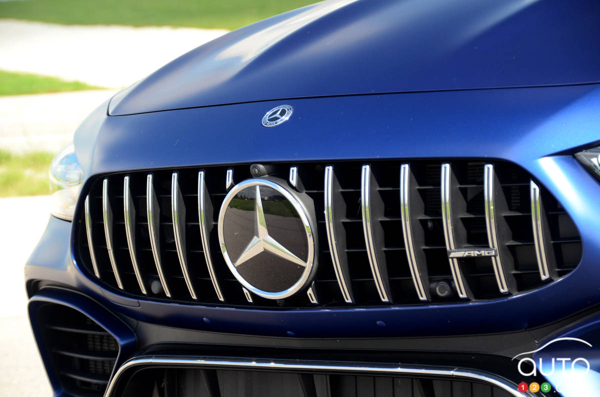 Mercedes-Benz Recalling 750,000 Vehicles Whose Sunroof Could Fly Off